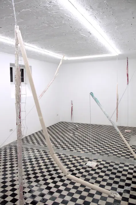Ann Iren Buan — Retracing Postures / Pozicione të Rishkruara, 2