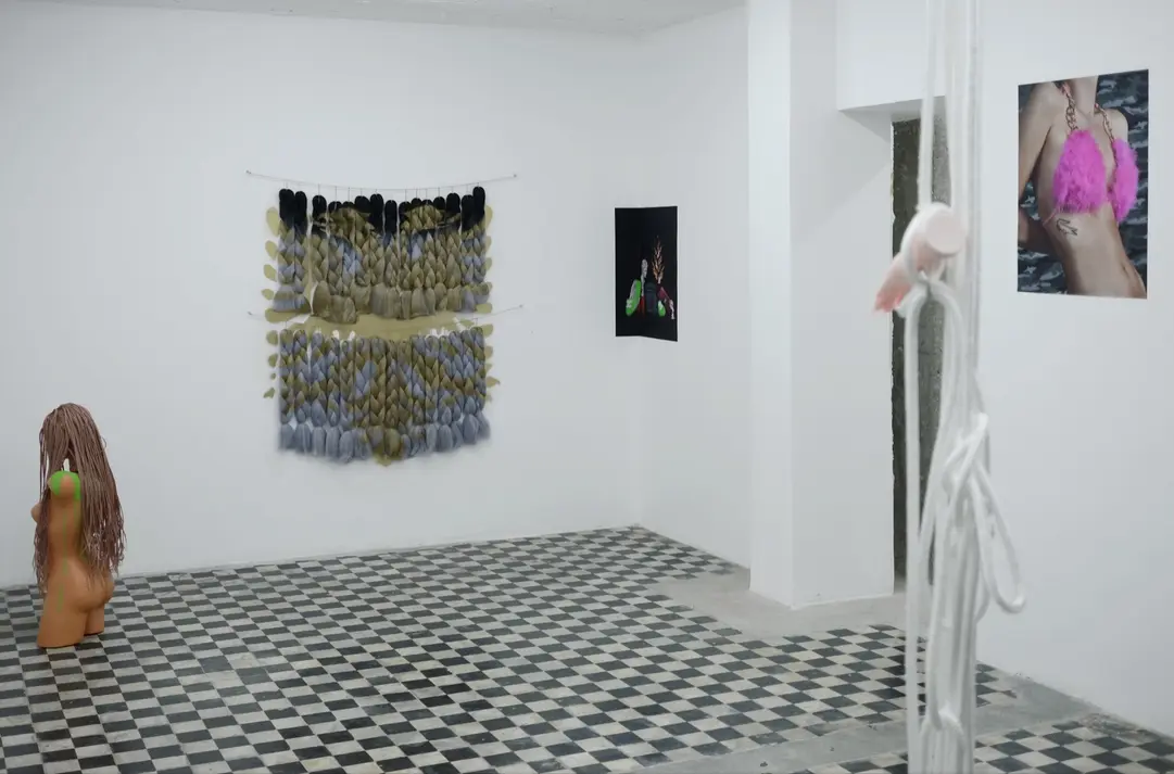 Anna Ehrenstein — Tales of Lipstick and Virtue / Tregime me Virtyt e Buzëkuq, 9