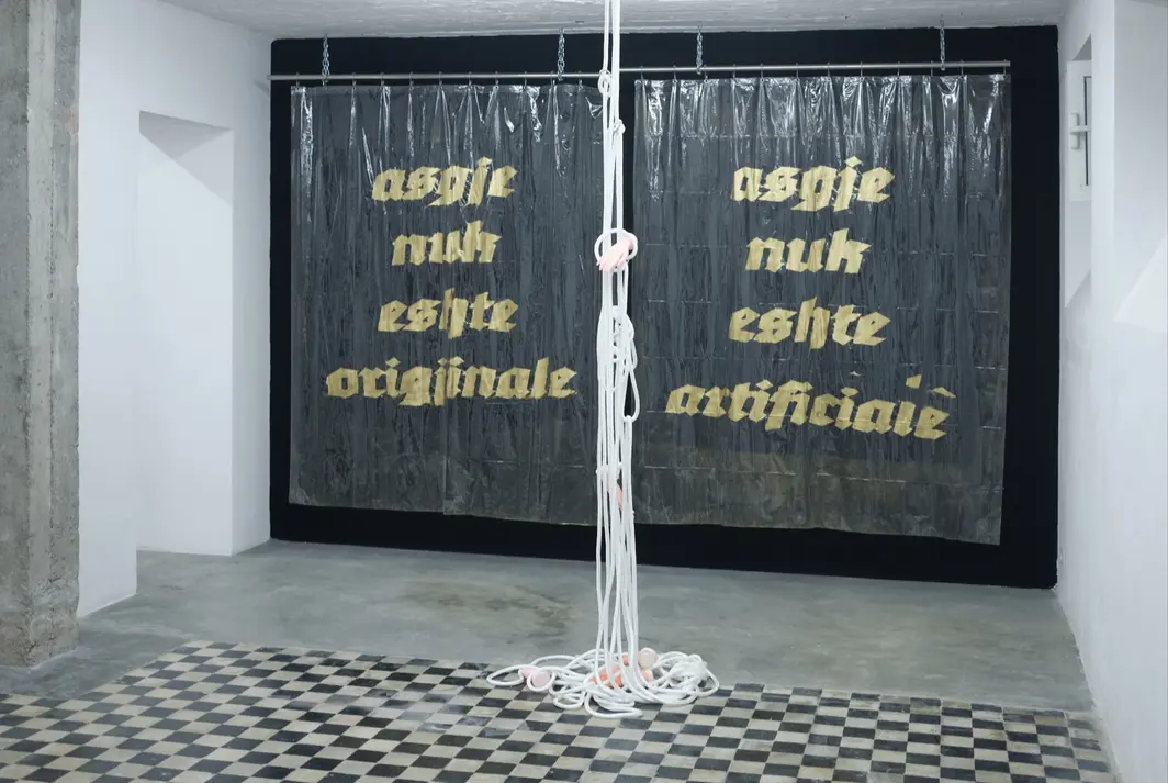 Anna Ehrenstein — Tales of Lipstick and Virtue / Tregime me Virtyt e Buzëkuq, 10