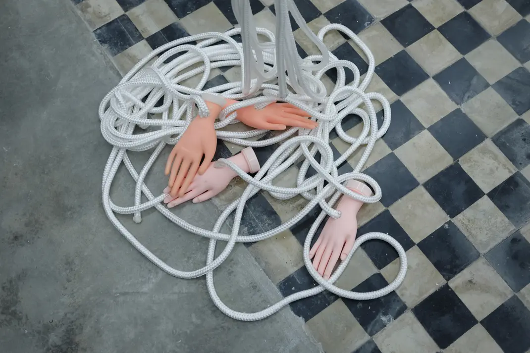 Anna Ehrenstein — Tales of Lipstick and Virtue / Tregime me Virtyt e Buzëkuq, 11