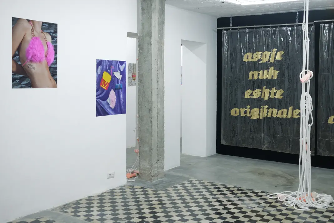 Anna Ehrenstein — Tales of Lipstick and Virtue / Tregime me Virtyt e Buzëkuq, 13